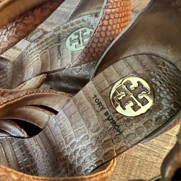 Tory Burch Jeanine Snake Print Leather Wedge Size 8 1/2 - Picture 5 of 16